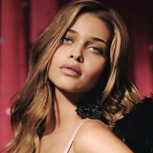 Ana Beatriz Barros